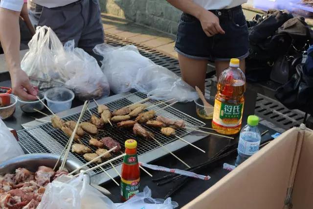 準(zhǔn)備燒烤